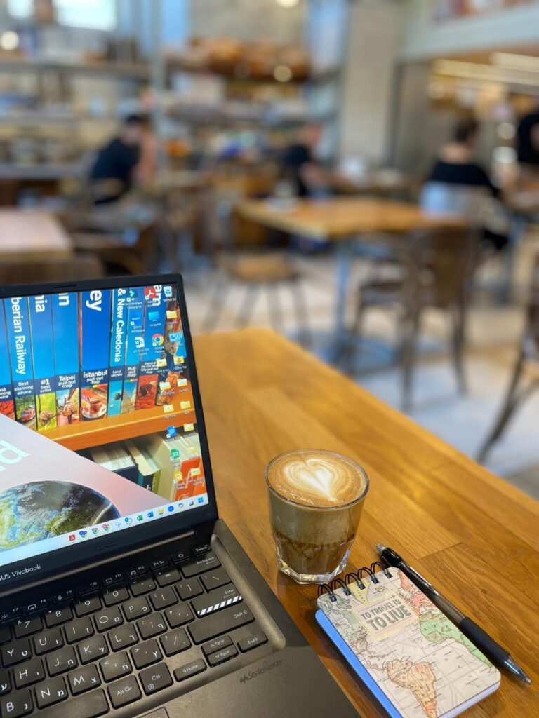 ביי דה וויי רעננה