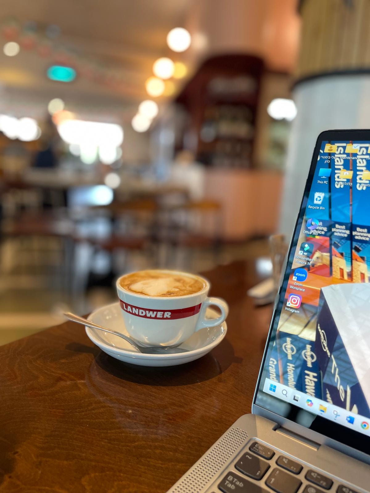 לנדוור מכבים רעות